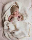 Beanie Fonzie Newborn - Sand - Hvid