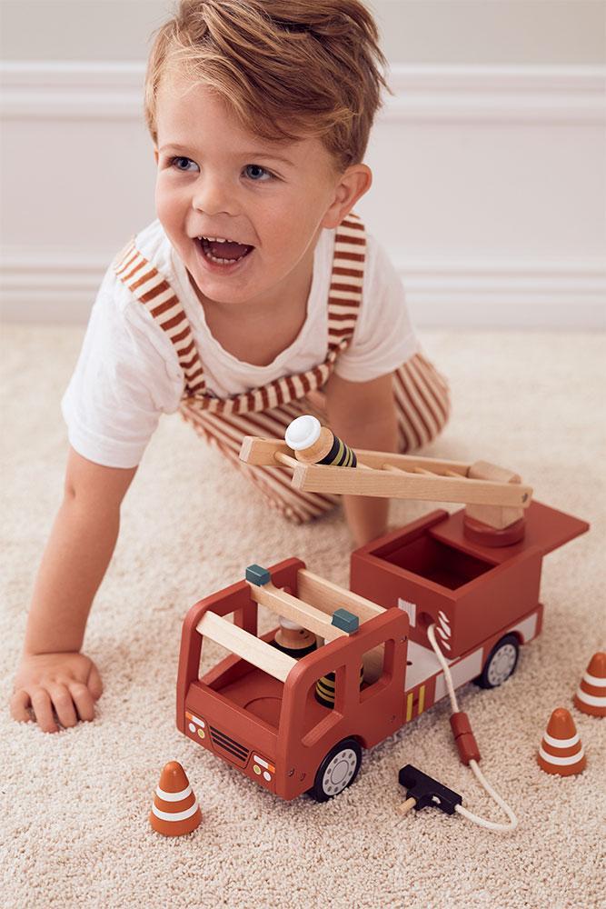 Kid's Concept Camion de Pompier Aiden - Mes premiers jouets Kid's Concept  sur L'Armoire de Bébé
